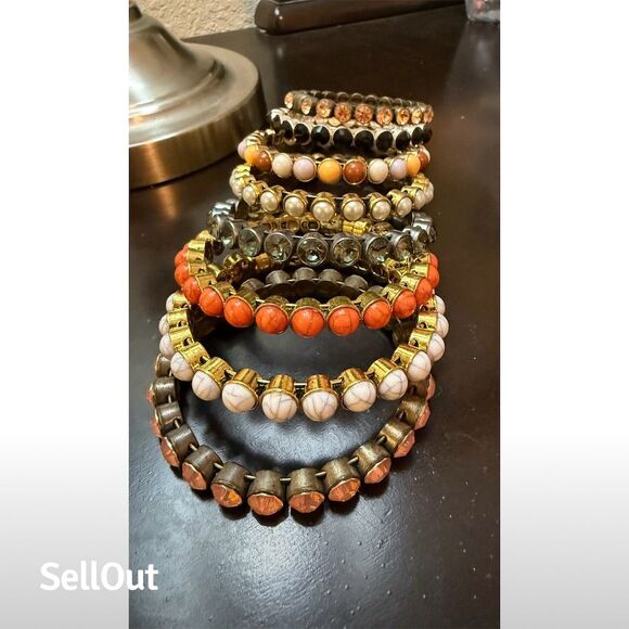 Plunder Design Multicolor Beaded Magnetic Bracelet Set of 8 Stackable - Picture 2 of 4